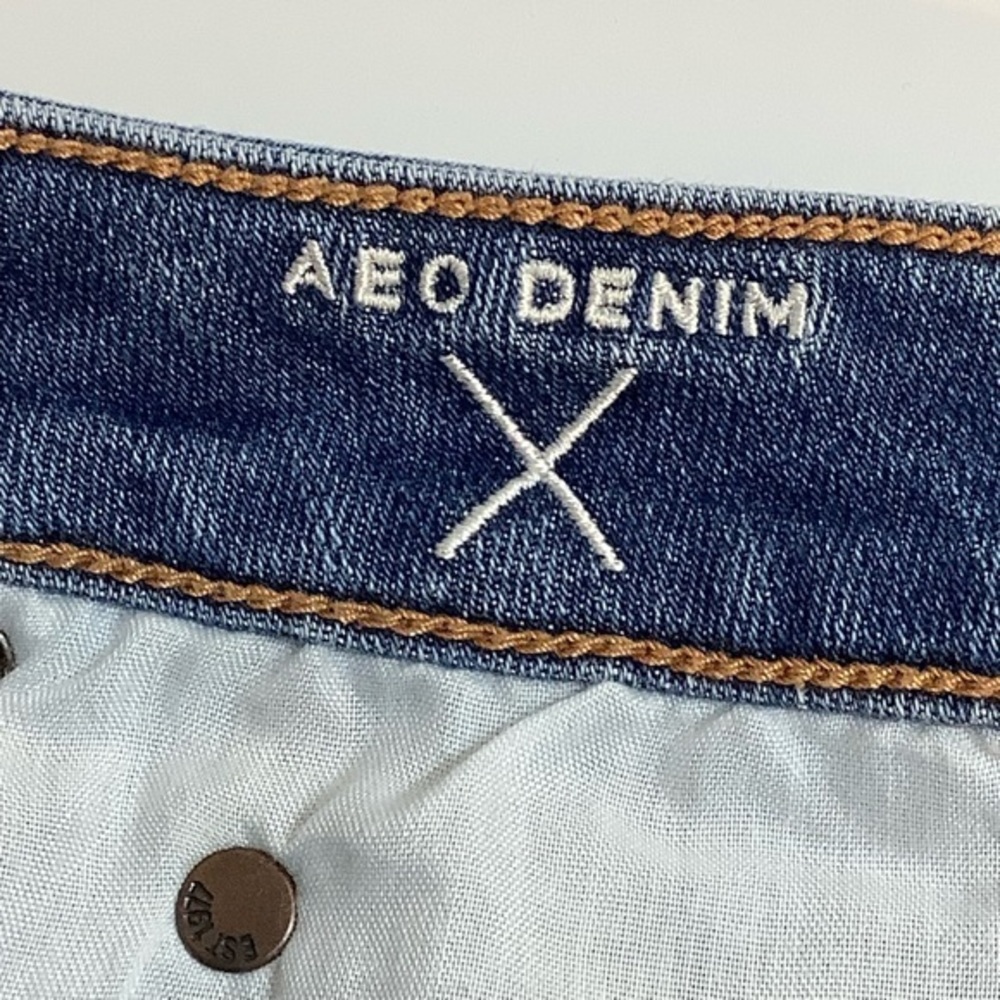 Vintage AE  hi rise festival Distressed “I love ya”  jean shorts SZ 8 EUC - Picture 9 of 14